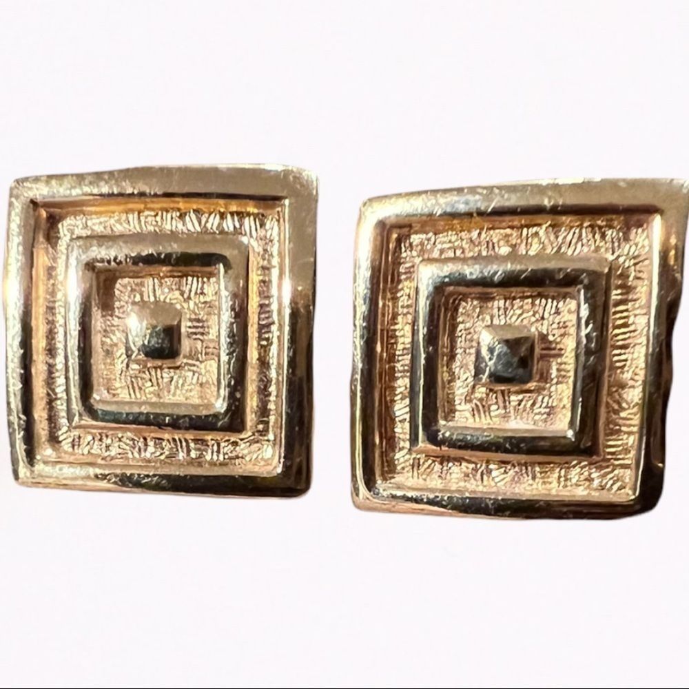 Vintage Monet Signed Bright Gold Square Or Diamond Clip Back Earrings